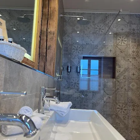 Maier Zum Kirschner فندق Rotta