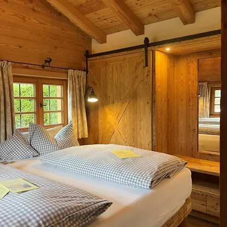 Maier Zum Kirschner فندق